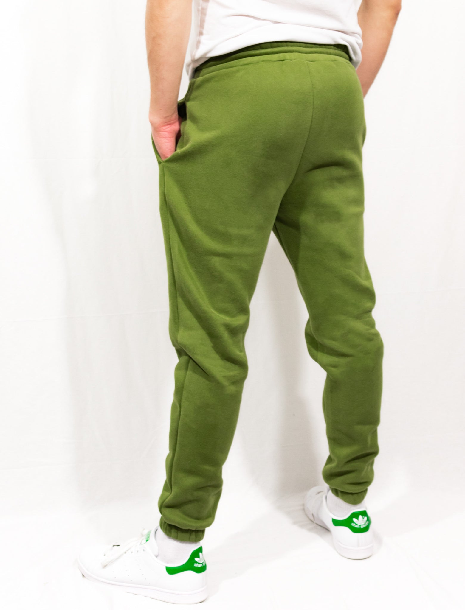 Buy Navyfit Men Olive Green Solid Polyester Jogger Track Pants With Zip  Pocket (Xl) Online at Best Prices in India - JioMart.